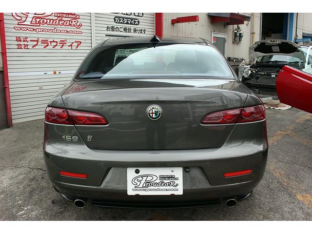 アルファ159 1750TBI 新車並行 1750ターボ 左6速MT TIパッケージ キセノン スポーツサス 19インチAW サイドスカート パークセンサー スポーツシート アルミコンソール 2DINナビ Bカメラ クルコン(14枚目)