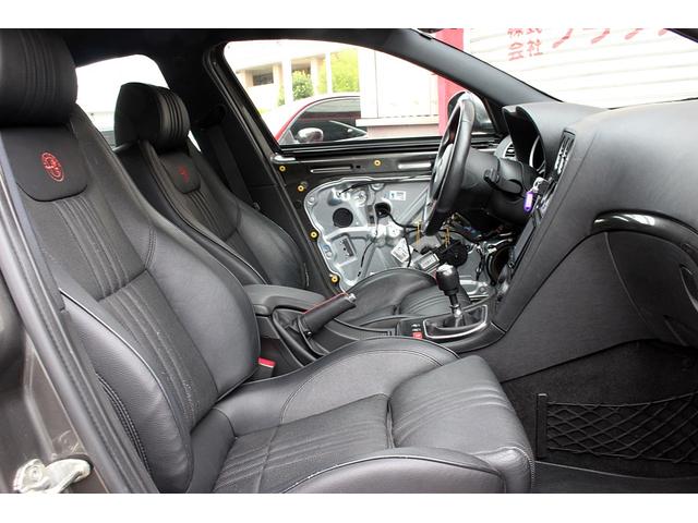 アルファ159 1750TBI 新車並行 1750ターボ 左6速MT TIパッケージ キセノン スポーツサス 19インチAW サイドスカート パークセンサー スポーツシート アルミコンソール 2DINナビ Bカメラ クルコン(21枚目)