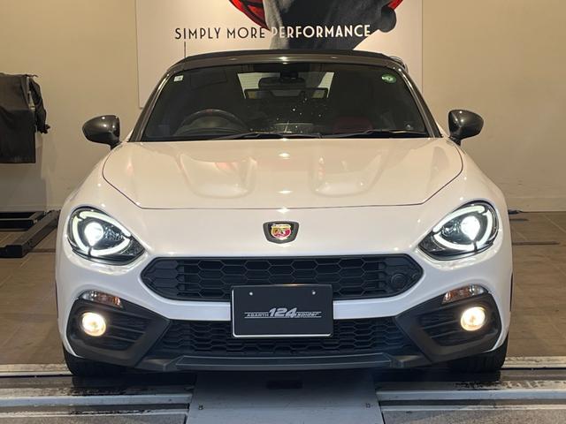アバルト１２４ スパイダー ベースグレード　ワンオーナー車　ＥＴＣ付き　ビルシュタインショックアブソーバー　シートヒーター付き　フルセグＴＶ　純正ナビゲーション　ＬＥＤヘッドライト　スポーツレザーシート（5枚目）