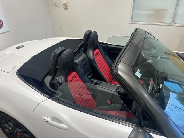 アバルト１２４ スパイダー ベースグレード　ワンオーナー車　ＥＴＣ付き　ビルシュタインショックアブソーバー　シートヒーター付き　フルセグＴＶ　純正ナビゲーション　ＬＥＤヘッドライト　スポーツレザーシート（14枚目）