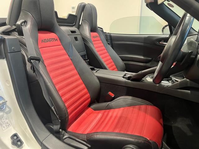 アバルト１２４ スパイダー ベースグレード　ワンオーナー車　ＥＴＣ付き　ビルシュタインショックアブソーバー　シートヒーター付き　フルセグＴＶ　純正ナビゲーション　ＬＥＤヘッドライト　スポーツレザーシート（17枚目）