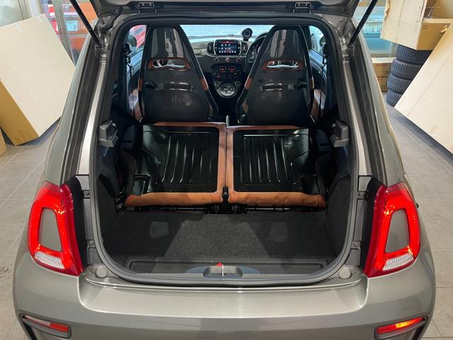 アバルト５９５ コンペティツィオーネ　弊社オーナー様下取り　ワンオーナー車　ドラレコ付き　ＥＴＣ付き　ブラウンサベルトシート　レコードモンツァマフラー　キセノンヘッドライト　禁煙車　純正１７インチアルミホイール（12枚目）