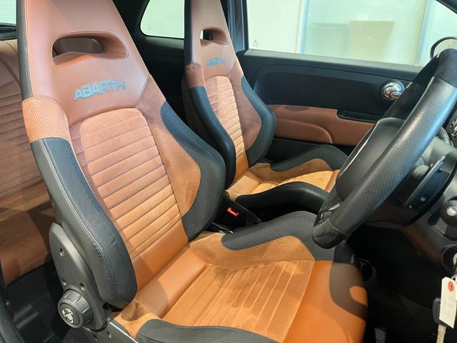 アバルト５９５ コンペティツィオーネ　弊社オーナー様下取り　ワンオーナー車　ドラレコ付き　ＥＴＣ付き　ブラウンサベルトシート　レコードモンツァマフラー　キセノンヘッドライト　禁煙車　純正１７インチアルミホイール（17枚目）