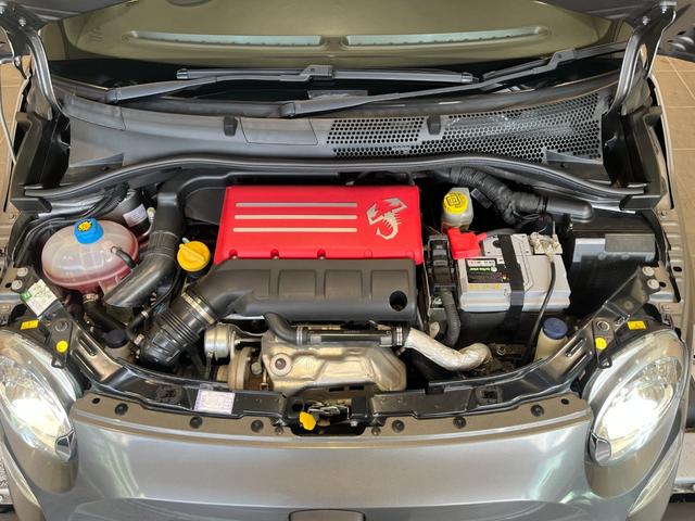 アバルト５９５ コンペティツィオーネ　弊社オーナー様下取り　ワンオーナー車　ドラレコ付き　ＥＴＣ付き　ブラウンサベルトシート　レコードモンツァマフラー　キセノンヘッドライト　禁煙車　純正１７インチアルミホイール（31枚目）