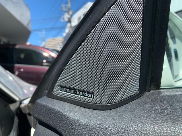 Ｅ３５０　黒レザー　ｈａｒｍａｎ／ｋａｒｄｏｎスピーカー　禁煙車　ＨＤＤナビ　アイドリングストップ　シートヒーター　スマートキー　バックカメラ　ＥＴＣ　盗難防止システム　ＨＩＤヘッドライト　サイドエアバッグ(8枚目)