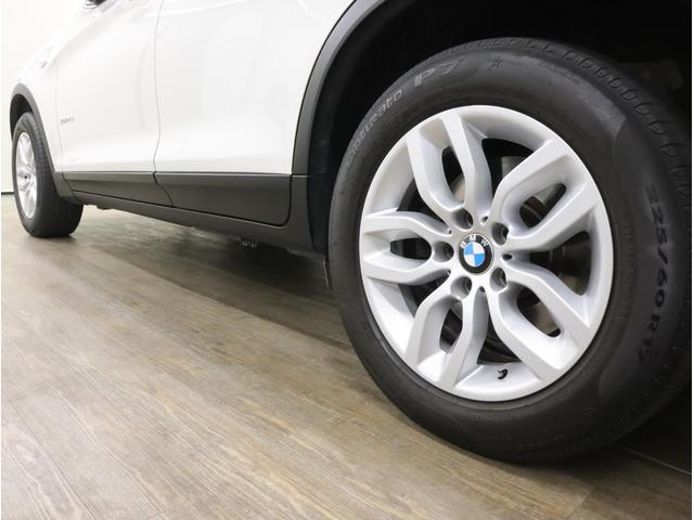 Ｘ３ ｘＤｒｉｖｅ　２０ｄ　メモリーＰシート　タッチレスＰゲート　ナビ３６０°カメラ走行中ＴＶ　衝突軽減　レーンキープ　コンフォートアクセス　ＰＤＣ　１７ＡＷ　デイライト付アダプティブＨＩＤライト　ＬＥＤフォグ　８速ＡＴ　後期型（9枚目）