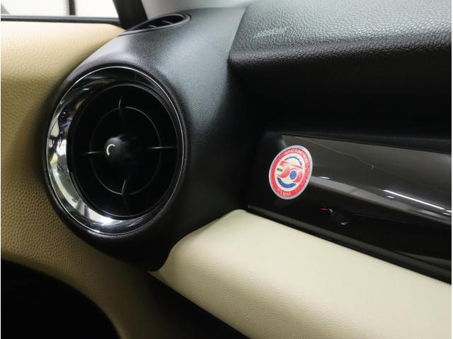 MINI クーパーS パノラマガラスサンルーフ ベージュ革シート/ヒーター HIDライト パドルシフト付6速ステップトロニックAT 純正17AW フォグランプ プッシュスタート Blackジャック・ドア&ルームミラーカバー(16枚目)