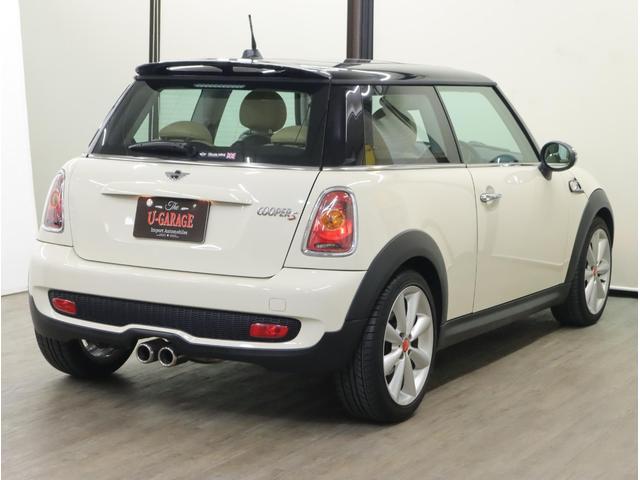 MINI クーパーS パノラマガラスサンルーフ ベージュ革シート/ヒーター HIDライト パドルシフト付6速ステップトロニックAT 純正17AW フォグランプ プッシュスタート Blackジャック・ドア&ルームミラーカバー(36枚目)