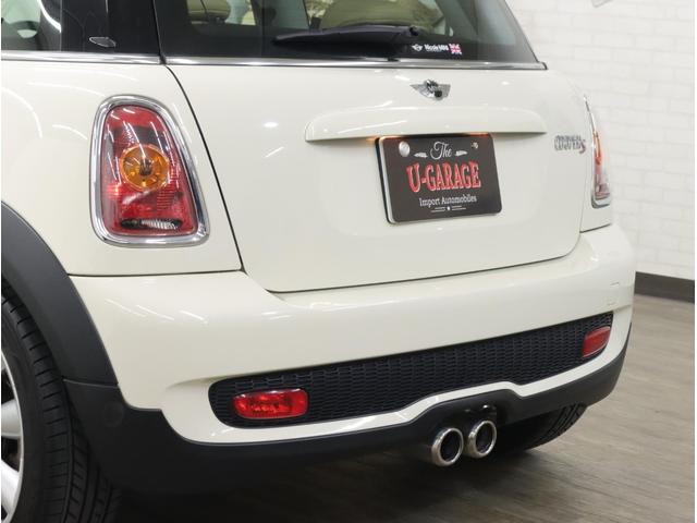 MINI クーパーS パノラマガラスサンルーフ ベージュ革シート/ヒーター HIDライト パドルシフト付6速ステップトロニックAT 純正17AW フォグランプ プッシュスタート Blackジャック・ドア&ルームミラーカバー(37枚目)