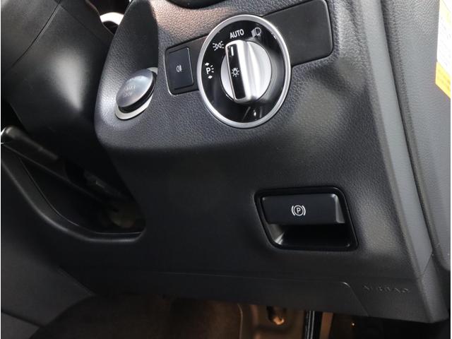 CLAクラス シューティングブレーク CLA180 シューティングブレーク スポーツ 後期 AMGスタイリングP タッチレスPゲート 180°Bカメ カープレイ 前後ドラレコ キーレスゴー 衝突軽減 自動追従 ブラインドスポット AMG18AW HID PTS 半革/ヒータ ナビTV(54枚目)