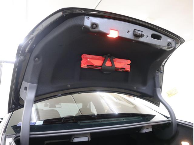 Cクラス C200ブルーエフィシェンシーアバンギャルド AMGスポーツパッケージプラス アルカンターラ革コンビ左右メモリーPシート キーレスゴー PTS AMG18インチAW 大径ブレーキ 自動追従 衝突軽減 ブラインドスポット ナビBカメラTV ドラレコ(80枚目)