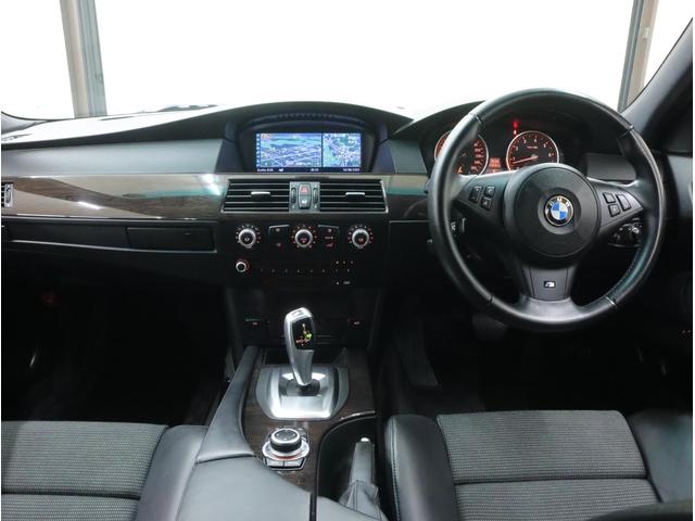 5シリーズ 525iツーリング Mスポーツパッケージ 天井張替済 半革スポーツ・メモリーPシート コンフォートアクセス 記録14枚 前後ドラレコ 純正ナビ Bカメ&ミラーモニター M18インチAW アクティブステア プッシュスタート アダプティブHID(7枚目)