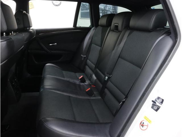 5シリーズ 525iツーリング Mスポーツパッケージ 天井張替済 半革スポーツ・メモリーPシート コンフォートアクセス 記録14枚 前後ドラレコ 純正ナビ Bカメ&ミラーモニター M18インチAW アクティブステア プッシュスタート アダプティブHID(9枚目)