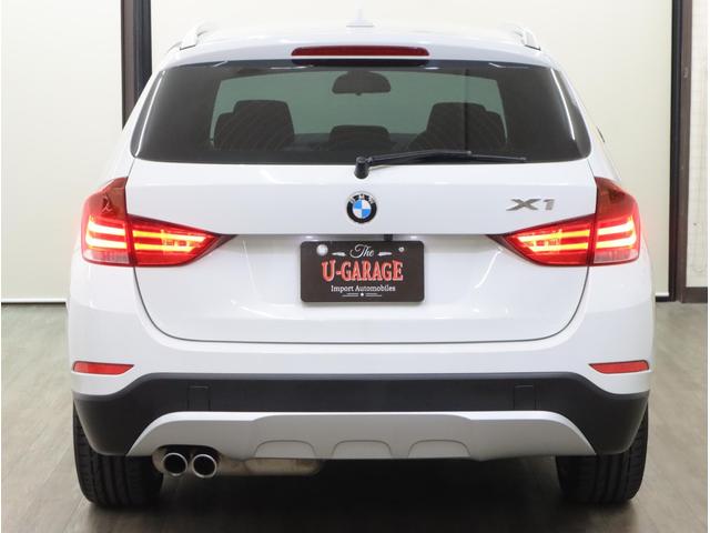 �Z�M���̂w�R���A�O���b�V�u�Ȉ�ۂ�^����A����̐[���{�f�B�T�C�h�̃V�����_�[���C���B�u���k�������v�̓}�b�g�V���o�[�J���[�̃f�B�t���[�U�[�ƁA�N���[���G�L�]�[�X�g�E�e�[���p�C�v���̗p���Ă��܂��B