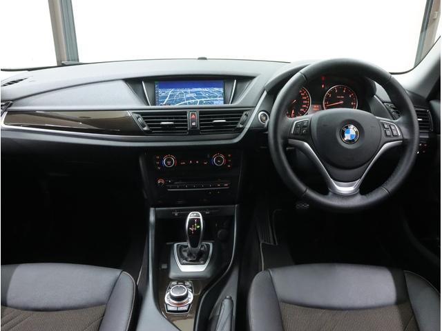 �n�C�O���X�u���b�N���}�b�g�R�[�������b�h�d�グ�̃g������A�����ɔz���ꂽ�V���o�[�C���T�[�g���A����܂ňȏ�ɏ㎿�Ȏ�����Ԃ����o�B�A�V�X�g���y���A���쐫�ɗD���d�����̃p���X�e���̗p����Ă��܂��B