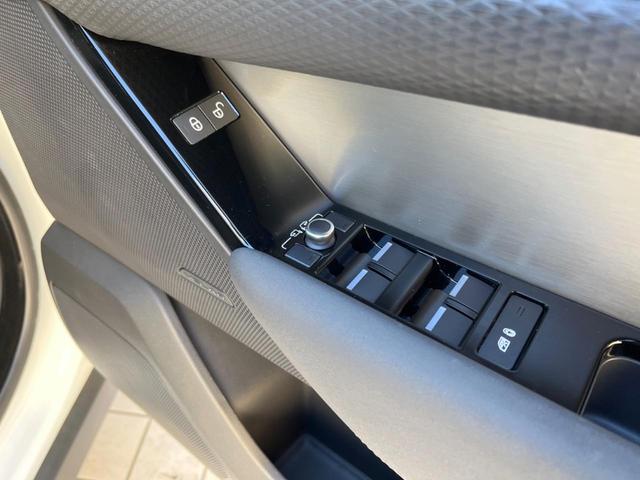 R ダイナミック 180PS 認定中古車 アダプティブクルーズコントロール パドルシフト 純正18インチホイール LEDヘッドライト 360°サラウンドカメラ キーレスエントリー ETC2.0(28枚目)