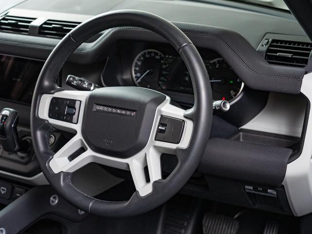 ディフェンダー 110S D300 認定中古車 パノラミックルーフ 衝突軽減 全席シートヒーター 純正19インチAW ブラックパック ワンオーナー サイドステップ アップルカープレイ 全周囲カメラ セミパワーシート ナビ(26枚目)