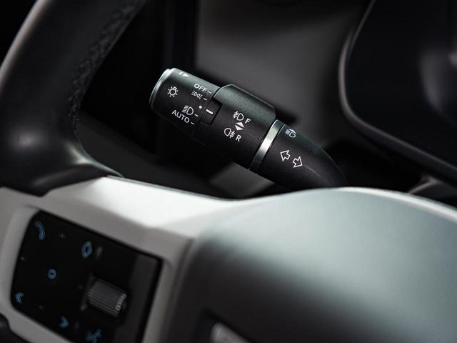 ディフェンダー 110S D300 認定中古車 パノラミックルーフ 衝突軽減 全席シートヒーター 純正19インチAW ブラックパック ワンオーナー サイドステップ アップルカープレイ 全周囲カメラ セミパワーシート ナビ(27枚目)