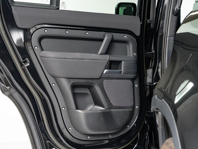 ディフェンダー 110S D300 認定中古車 パノラミックルーフ 衝突軽減 全席シートヒーター 純正19インチAW ブラックパック ワンオーナー サイドステップ アップルカープレイ 全周囲カメラ セミパワーシート ナビ(59枚目)