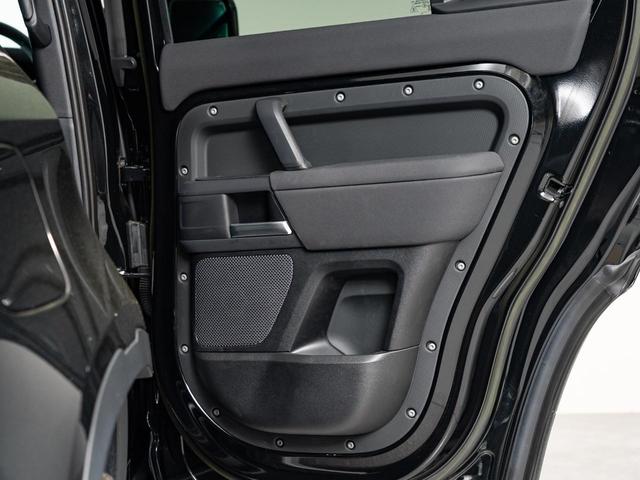 ディフェンダー 110S D300 認定中古車 パノラミックルーフ 衝突軽減 全席シートヒーター 純正19インチAW ブラックパック ワンオーナー サイドステップ アップルカープレイ 全周囲カメラ セミパワーシート ナビ(60枚目)