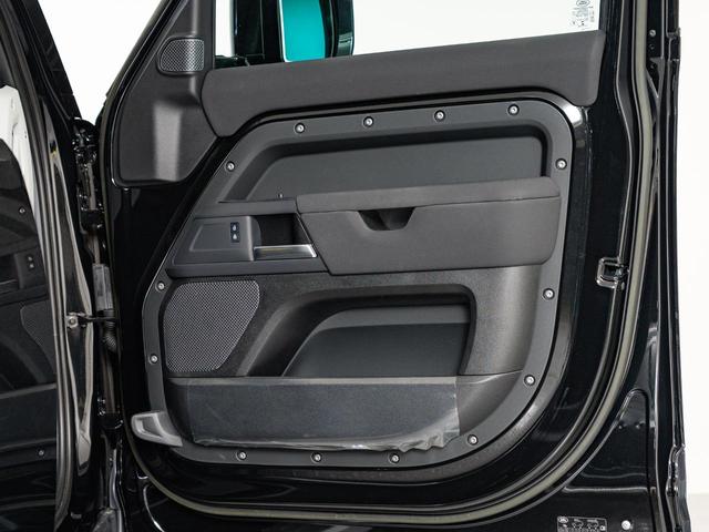 ディフェンダー 110S D300 認定中古車 パノラミックルーフ 衝突軽減 全席シートヒーター 純正19インチAW ブラックパック ワンオーナー サイドステップ アップルカープレイ 全周囲カメラ セミパワーシート ナビ(61枚目)