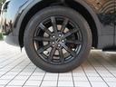 LANDROVERは、砂漠のロールスとまで言われた本格ラグジュアリ-クロカンであるレンジローバーから斬新なデザインと最新鋭テクノロジーを搭載した新世代クロスオーバーのイヴォーグを中心に上質車のみを用意