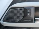ディフェンダー １１０Ｓ　Ｄ３００　認定中古車　スライディングルーフ　フィックスドサイドステップ　ＭＥＲＩＤＥＡＮサウンド　フロントシートヒーター　インタラクティブドライバーズディスプレイ　フロントコンソールクーラーボックス（7枚目）