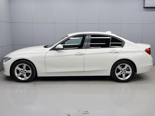 ３シリーズ ３２０ｉ　ＳＥ　ナビ　ＥＴＣ　アルミ（16枚目）