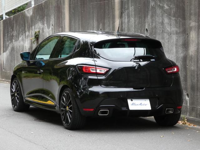 ルーテシア R.S.18 50台限定車 F1タイプエアインテークブレード ボディ同色サイドプロテクションモール ジョンシリウスM センターキャップ ブラックルノーエンブレム ルーフデカール レザー&アルカンタラステアリング(3枚目)