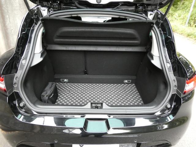 ルーテシア R.S.18 50台限定車 F1タイプエアインテークブレード ボディ同色サイドプロテクションモール ジョンシリウスM センターキャップ ブラックルノーエンブレム ルーフデカール レザー&アルカンタラステアリング(15枚目)