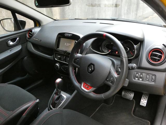 ルーテシア ルノー・スポール　トロフィー　アクラポヴィッチ　１００台限定車　ワンオーナー　アクラポヴィッチコンポジットマフラー　Ｆ１タイプエアインテークブレード　サイドプロテクションモールフィニッシャー　リアエアディフューザー　取説　整備手帳（7枚目）