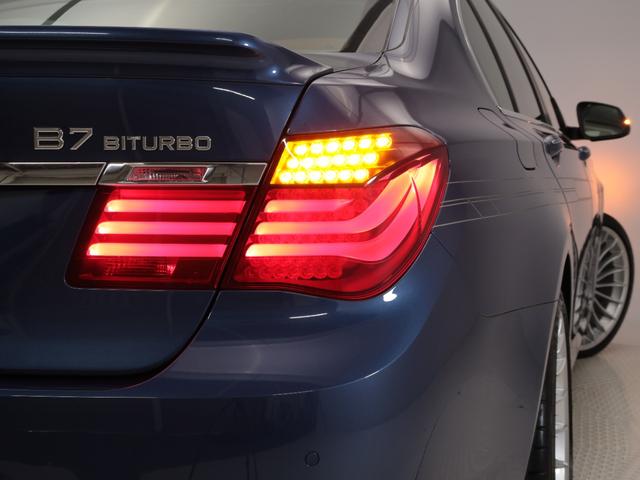 Ｂ７ ビターボ　リムジンオールラッド　２１インチＡＷ　ブラウン内装　ガラスサンルーフ　クルーズコントロール　ヘッドアップディスプレイ　スイッチトロニック　リヤカメラ　前後センサー　キセノン　電動リヤゲート　ソフトクローズドア（36枚目）