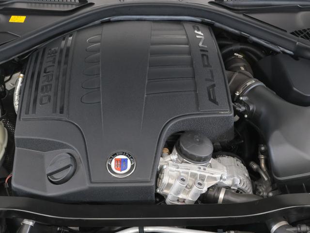 Ｂ３ ビターボ　リムジン　認定中古車　１年保証　サドルブラウンレザー　サンルーフ　２０インチＡＷ　アクティブクルーズコントロール　Ｈａｒｍａｎ／Ｋａｒｄｏｎ　スイッチトロニック　リヤカメラ　ＬＥＤ　衝突警告　車線逸脱（5枚目）