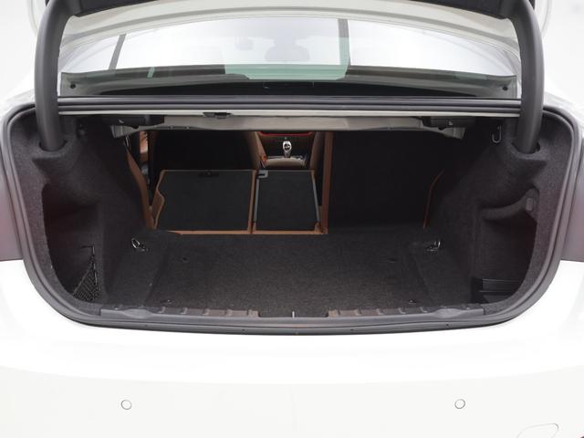Ｂ３ ビターボ　リムジン　認定中古車　１年保証　サドルブラウンレザー　サンルーフ　２０インチＡＷ　アクティブクルーズコントロール　Ｈａｒｍａｎ／Ｋａｒｄｏｎ　スイッチトロニック　リヤカメラ　ＬＥＤ　衝突警告　車線逸脱（17枚目）