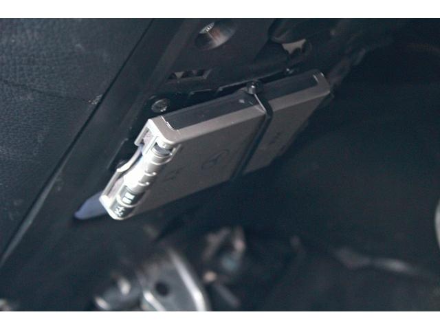 E320 CDI アバンギャルド 黒革 サンルーフ ナビ(9枚目)