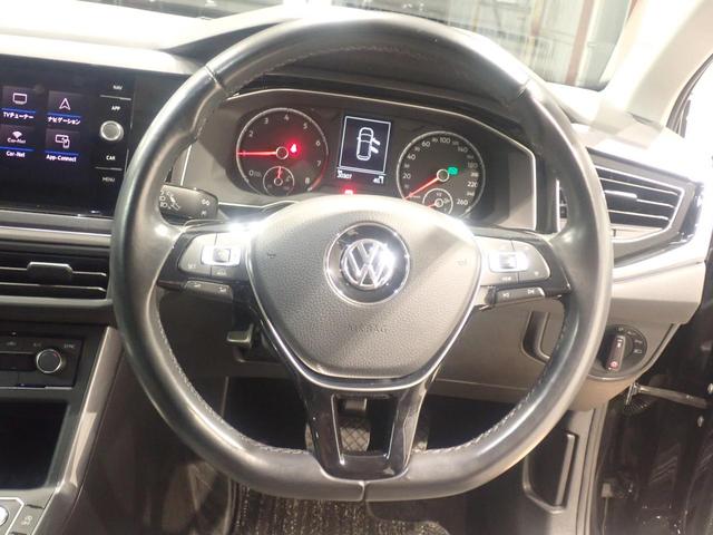 ポロ TSIハイライン キーレスアクセス レーダークルーズ エアコン アルミホイール スマートキー ナビTV 盗難防止 記録簿 ETC2.0 ABS 横滑り防止装置 エアバッグ 助手席エアバッグ メモリーナビ(9枚目)