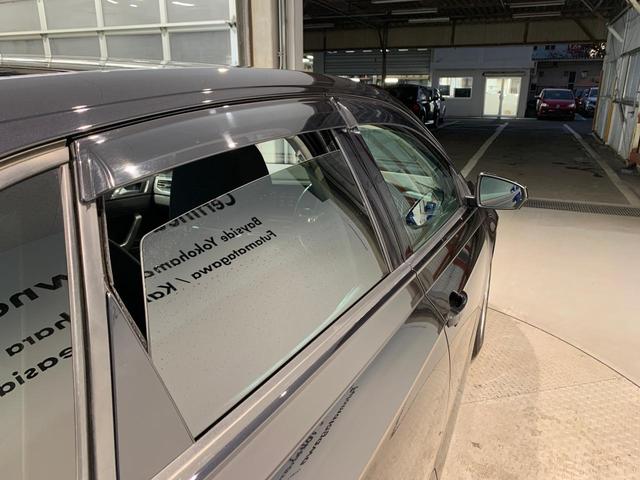 ポロ TSIハイライン キーレスアクセス レーダークルーズ エアコン アルミホイール スマートキー ナビTV 盗難防止 記録簿 ETC2.0 ABS 横滑り防止装置 エアバッグ 助手席エアバッグ メモリーナビ(18枚目)