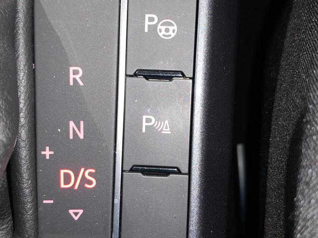 ポロ TSIハイライン キーレスアクセス レーダークルーズ エアコン アルミホイール スマートキー ナビTV 盗難防止 記録簿 ETC2.0 ABS 横滑り防止装置 エアバッグ 助手席エアバッグ メモリーナビ(24枚目)