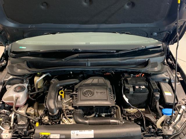 ポロ TSIハイライン キーレスアクセス レーダークルーズ エアコン アルミホイール スマートキー ナビTV 盗難防止 記録簿 ETC2.0 ABS 横滑り防止装置 エアバッグ 助手席エアバッグ メモリーナビ(36枚目)