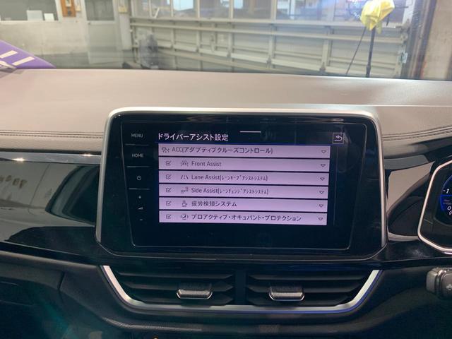Ｔ－ロック ＴＤＩ　Ｒライン　横滑り防止　本革シート　ワンオーナ　スマートエントリー　クルコン　盗難防止　ＡＢＳ　エアコン　エアバッグ　パワーステアリング　パワーウィンドウ　記録簿　シートヒーター　アルミホイール　サイドエアバッグ（11枚目）