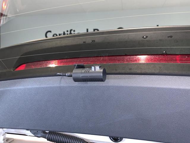 Ｔ－ロック ＴＤＩ　Ｒライン　横滑り防止　本革シート　ワンオーナ　スマートエントリー　クルコン　盗難防止　ＡＢＳ　エアコン　エアバッグ　パワーステアリング　パワーウィンドウ　記録簿　シートヒーター　アルミホイール　サイドエアバッグ（13枚目）