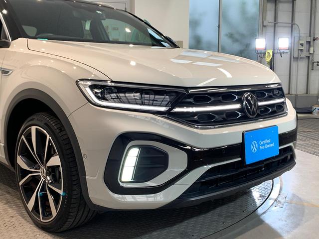 Ｔ－ロック ＴＤＩ　Ｒライン　横滑り防止　本革シート　ワンオーナ　スマートエントリー　クルコン　盗難防止　ＡＢＳ　エアコン　エアバッグ　パワーステアリング　パワーウィンドウ　記録簿　シートヒーター　アルミホイール　サイドエアバッグ（14枚目）