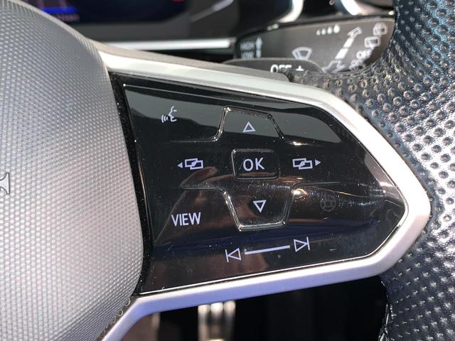 Ｔ－ロック ＴＤＩ　Ｒライン　横滑り防止　本革シート　ワンオーナ　スマートエントリー　クルコン　盗難防止　ＡＢＳ　エアコン　エアバッグ　パワーステアリング　パワーウィンドウ　記録簿　シートヒーター　アルミホイール　サイドエアバッグ（30枚目）