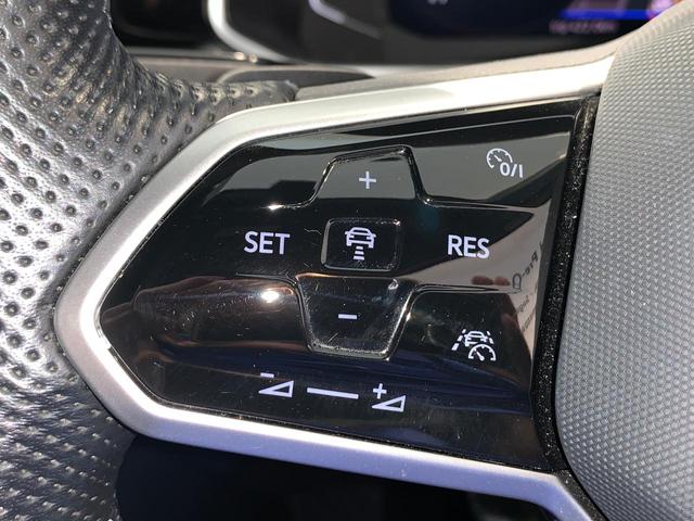 Ｔ－ロック ＴＤＩ　Ｒライン　横滑り防止　本革シート　ワンオーナ　スマートエントリー　クルコン　盗難防止　ＡＢＳ　エアコン　エアバッグ　パワーステアリング　パワーウィンドウ　記録簿　シートヒーター　アルミホイール　サイドエアバッグ（31枚目）