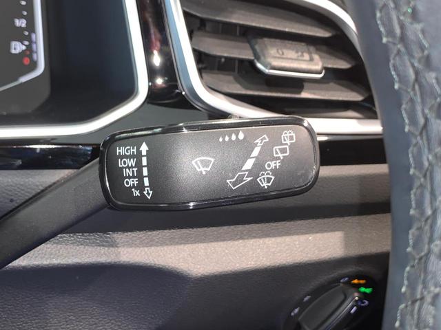 Ｔ－ロック ＴＤＩ　Ｒライン　横滑り防止　本革シート　ワンオーナ　スマートエントリー　クルコン　盗難防止　ＡＢＳ　エアコン　エアバッグ　パワーステアリング　パワーウィンドウ　記録簿　シートヒーター　アルミホイール　サイドエアバッグ（32枚目）