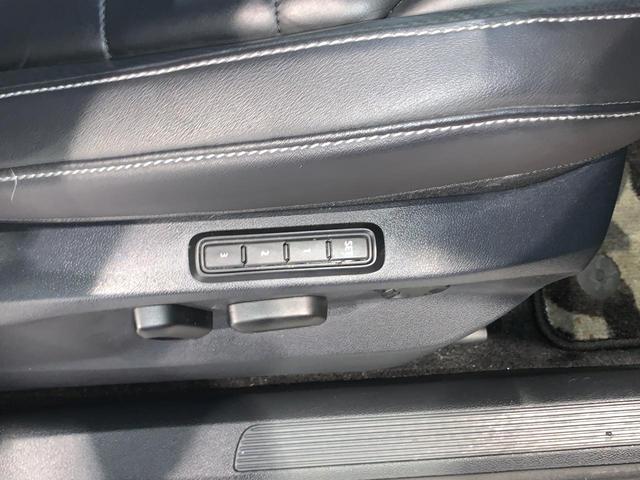 Ｔ－ロック ＴＤＩ　Ｒライン　横滑り防止　本革シート　ワンオーナ　スマートエントリー　クルコン　盗難防止　ＡＢＳ　エアコン　エアバッグ　パワーステアリング　パワーウィンドウ　記録簿　シートヒーター　アルミホイール　サイドエアバッグ（36枚目）