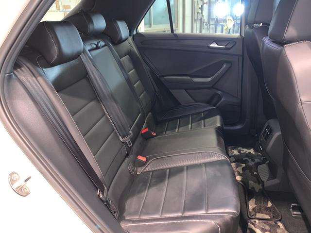 Ｔ－ロック ＴＤＩ　Ｒライン　横滑り防止　本革シート　ワンオーナ　スマートエントリー　クルコン　盗難防止　ＡＢＳ　エアコン　エアバッグ　パワーステアリング　パワーウィンドウ　記録簿　シートヒーター　アルミホイール　サイドエアバッグ（38枚目）