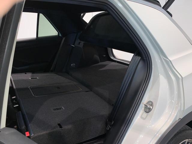 Ｔ－ロック ＴＤＩ　Ｒライン　横滑り防止　本革シート　ワンオーナ　スマートエントリー　クルコン　盗難防止　ＡＢＳ　エアコン　エアバッグ　パワーステアリング　パワーウィンドウ　記録簿　シートヒーター　アルミホイール　サイドエアバッグ（40枚目）