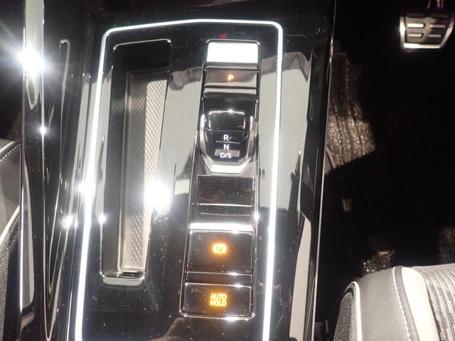 ７速ＤＳＧトランスミッションが切れ目のない滑らかな加速を実現します。