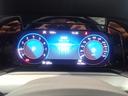 デジタルメータークラスターを装備、ナビ画面も表示可能!!ヘッドアップディスプレイ搭載!メーターに視線を逸らさずに速度の確認が行えます!